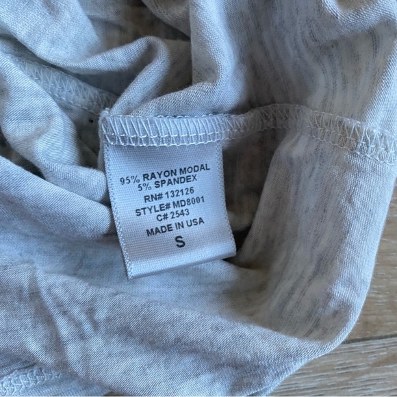 Jackson Rowe rosebud long sleeve teeshirt in stoned size small - Picture 4 of 5